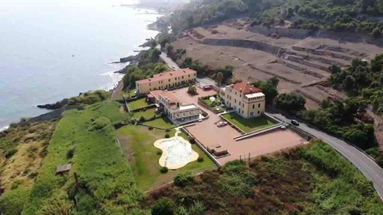 Incanto Sul Mare Con Enorme Terrazza E Piscina Cervo Zewnętrze zdjęcie